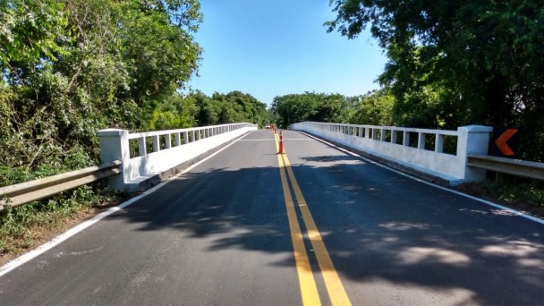 A foto mostra a ponte do Rios dos Sinos concluída.