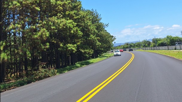 A foto mostra um trecho da rodovia ERS-389, conhecida como Estrada da Mar.